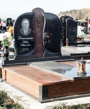 Памятник двойной 20